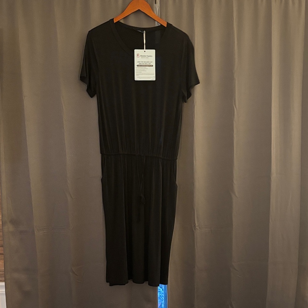 Elegant Black Midi Dress